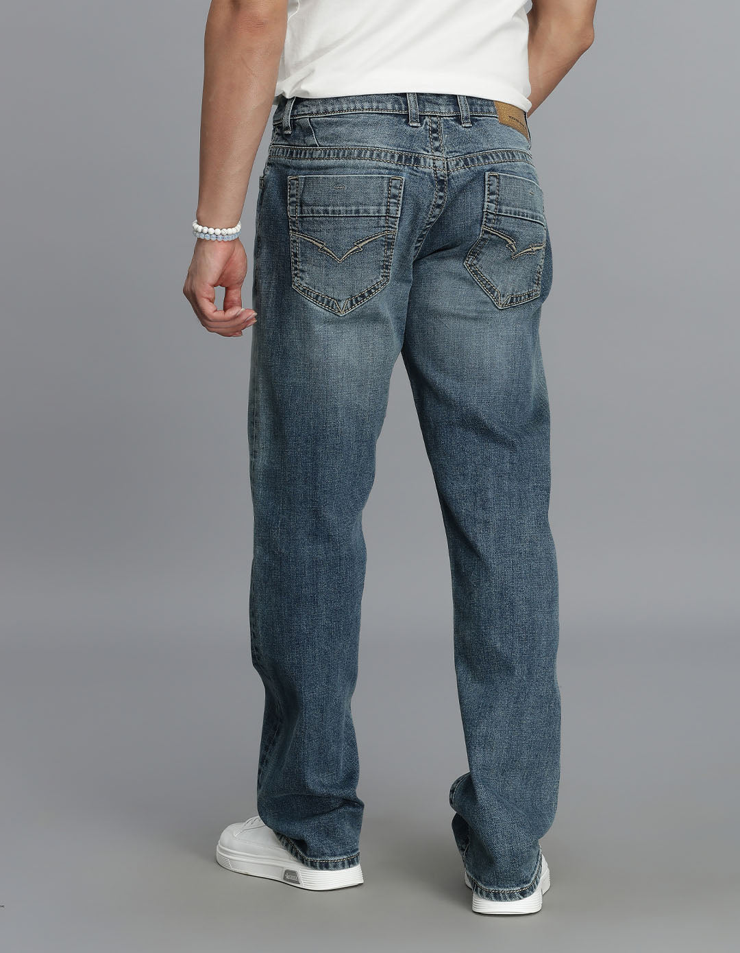 Med Blue 5 Pocket Midrise, Comfort And Straight Fit Jeans