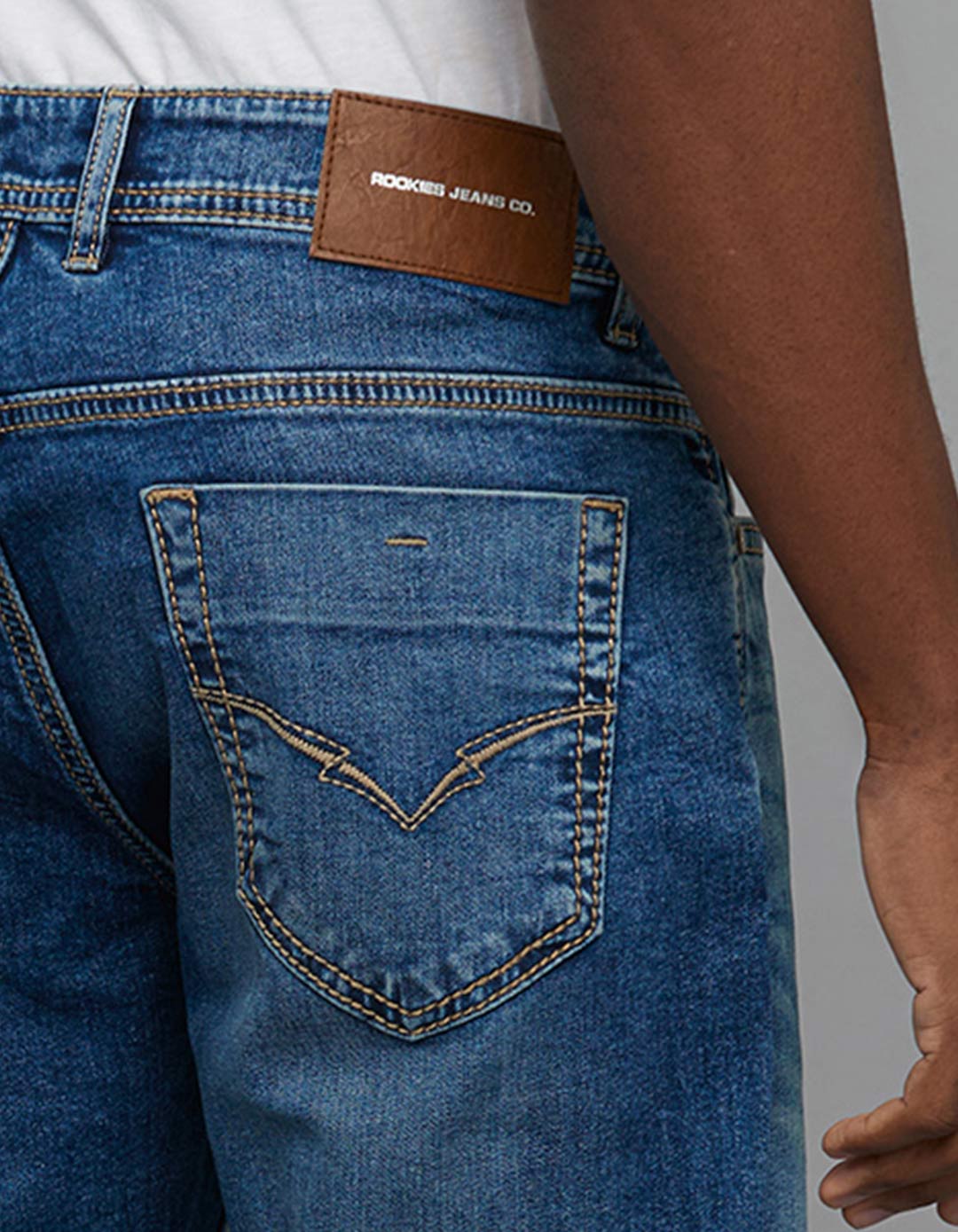 Medium Blue 5 Pocket Midrise, Comfort And Straight Fit Stretch Jeans