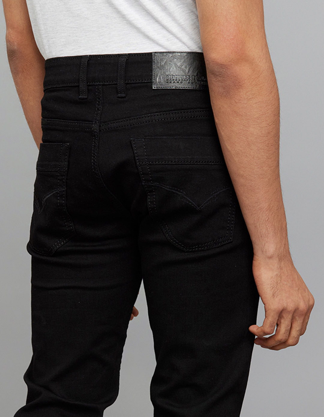 Black 5 Pocket Mid-Rise Slim Straight Fit Stretch Jeans